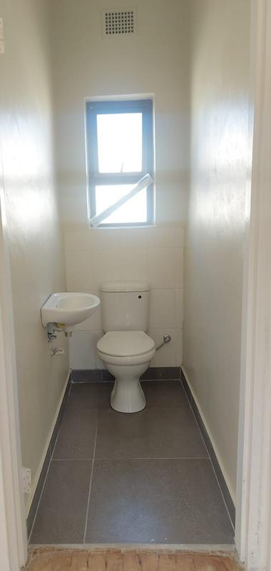 To Let 3 Bedroom Property for Rent in Goodwood Central Western Cape